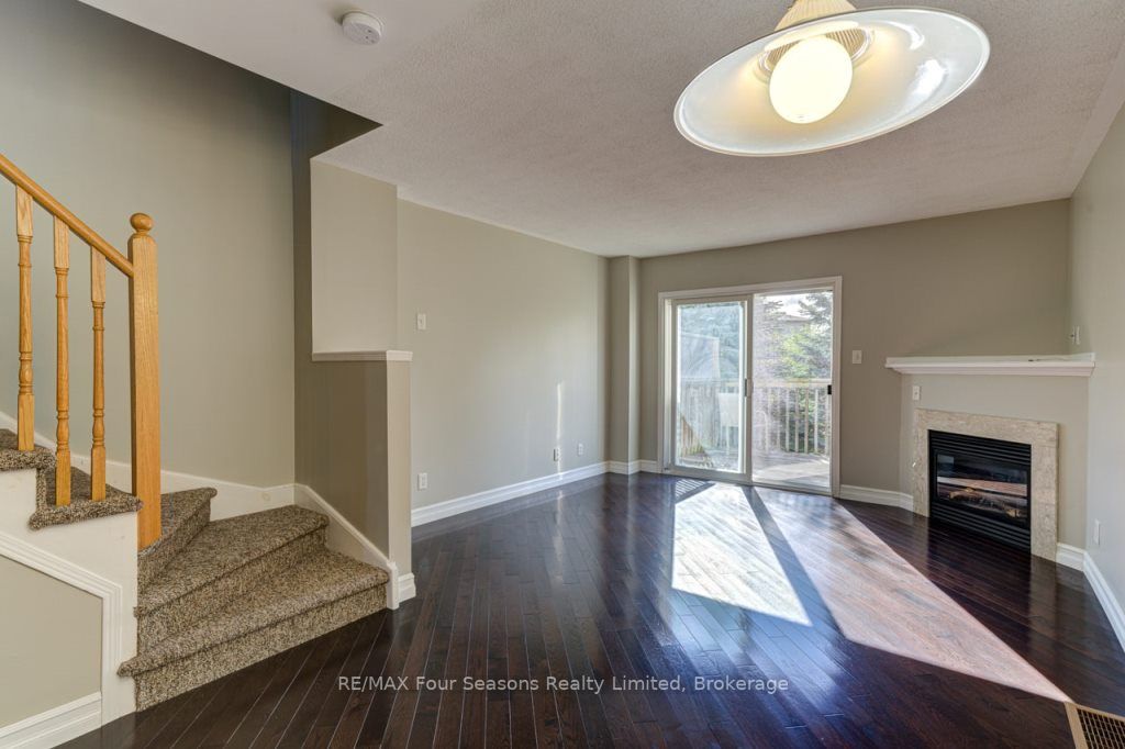 4 Royalton Lane, #4
