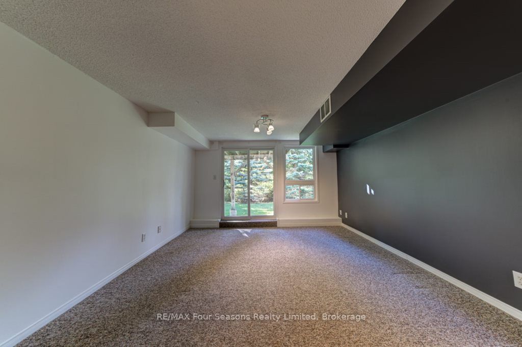 4 Royalton Lane, #4