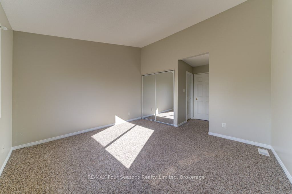 4 Royalton Lane, #4