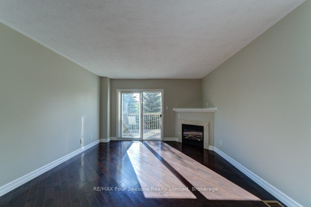 4 Royalton Lane, #4