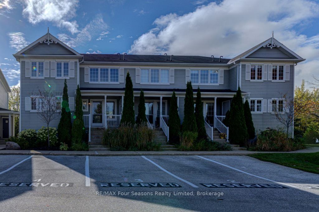 4 Royalton Lane, #4