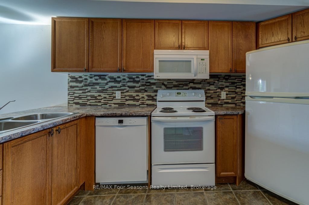 4 Royalton Lane, #4