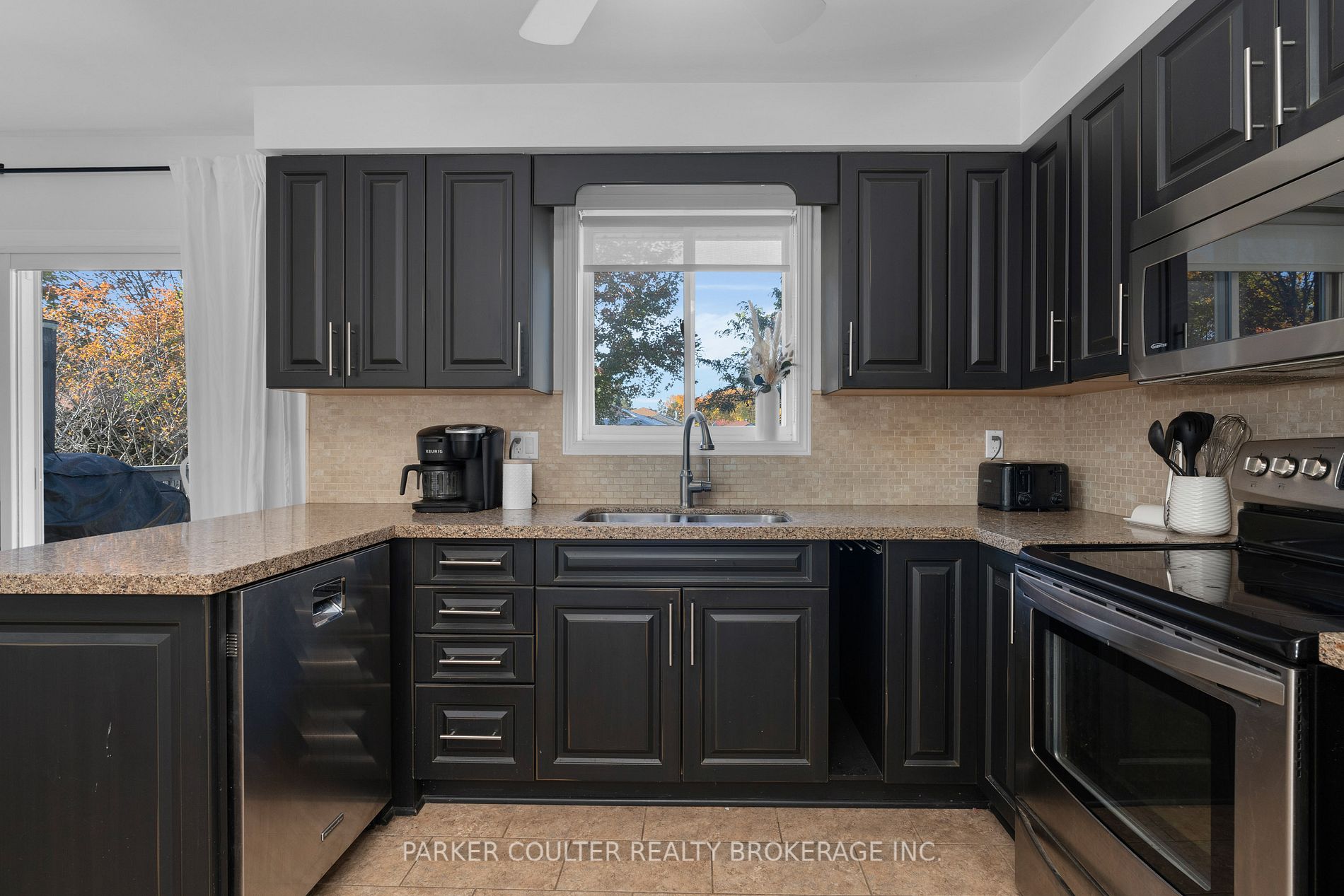 54 Carter Cres