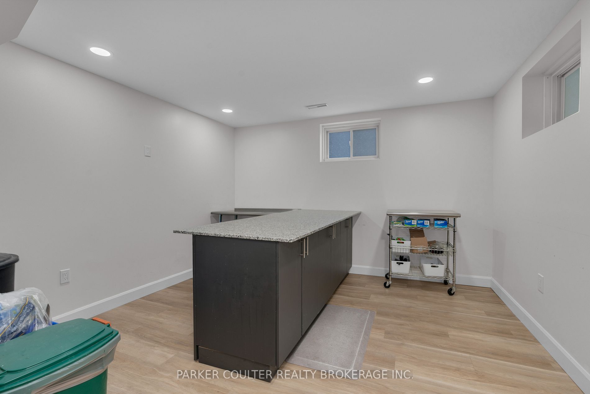54 Carter Cres