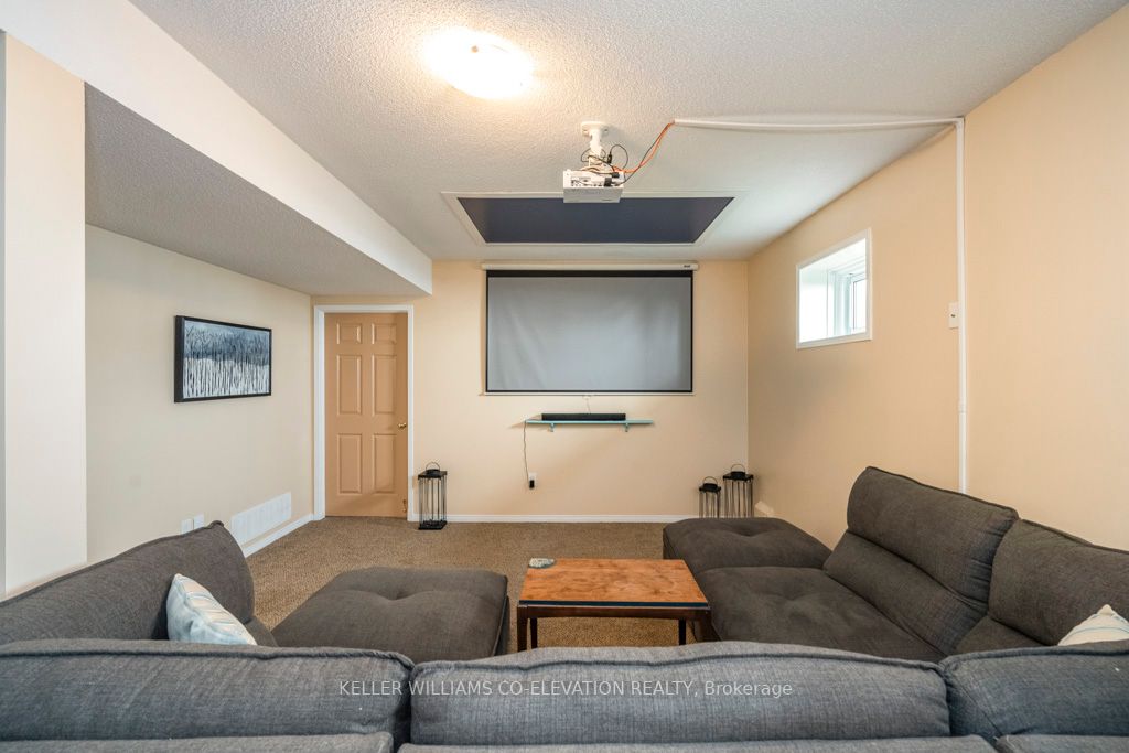 159 Dyer Dr