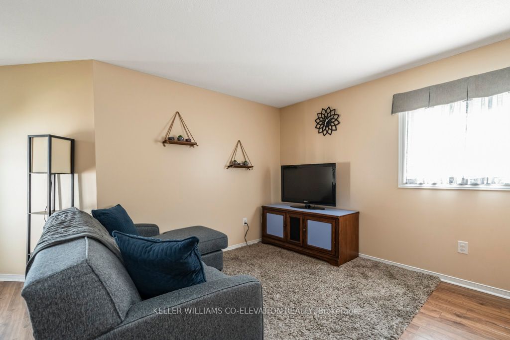 159 Dyer Dr