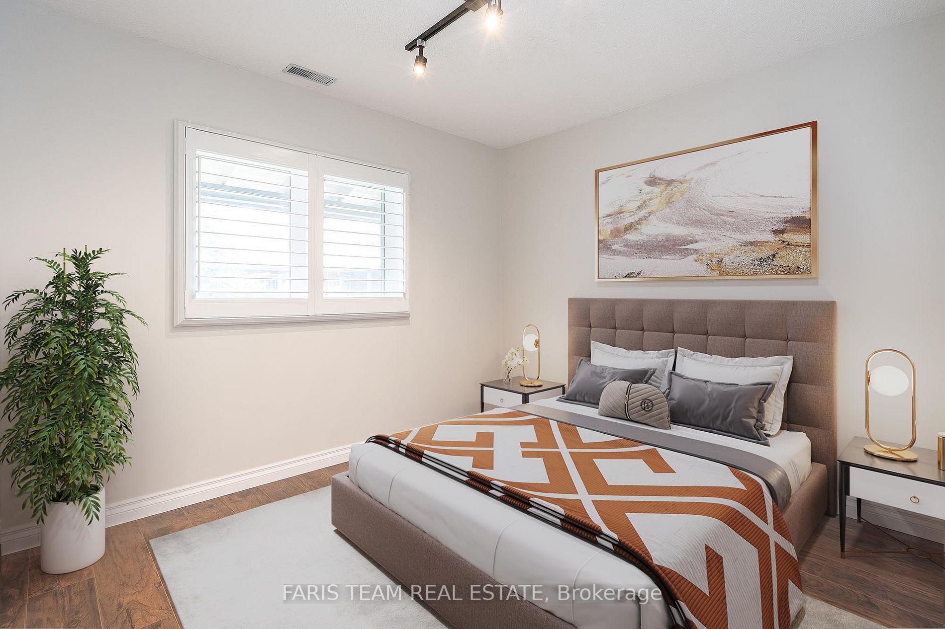 337 Mariners Way, #8