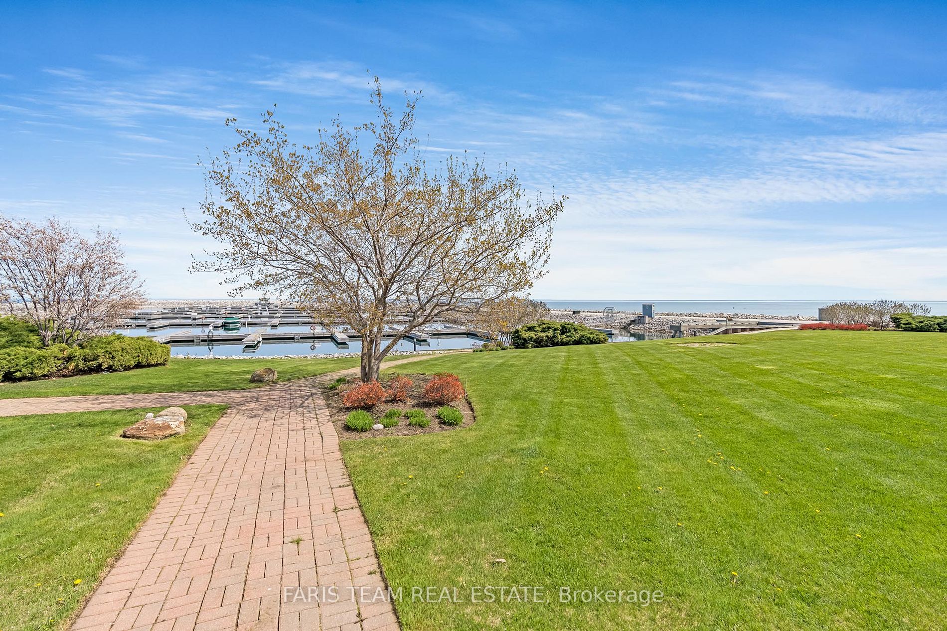 337 Mariners Way, #8