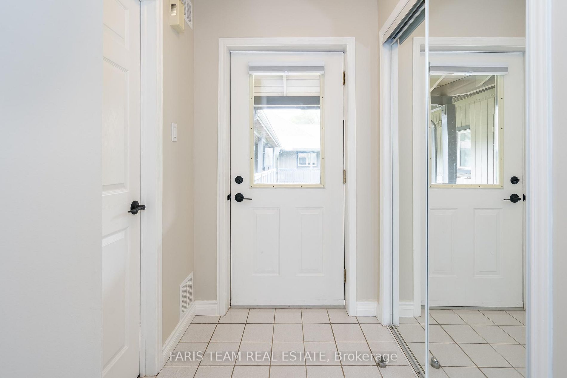 337 Mariners Way, #8