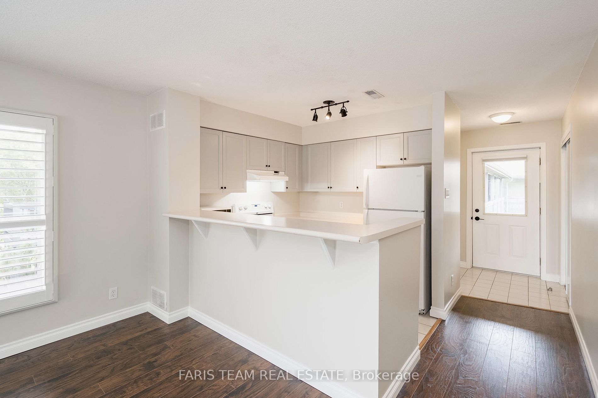 337 Mariners Way, #8