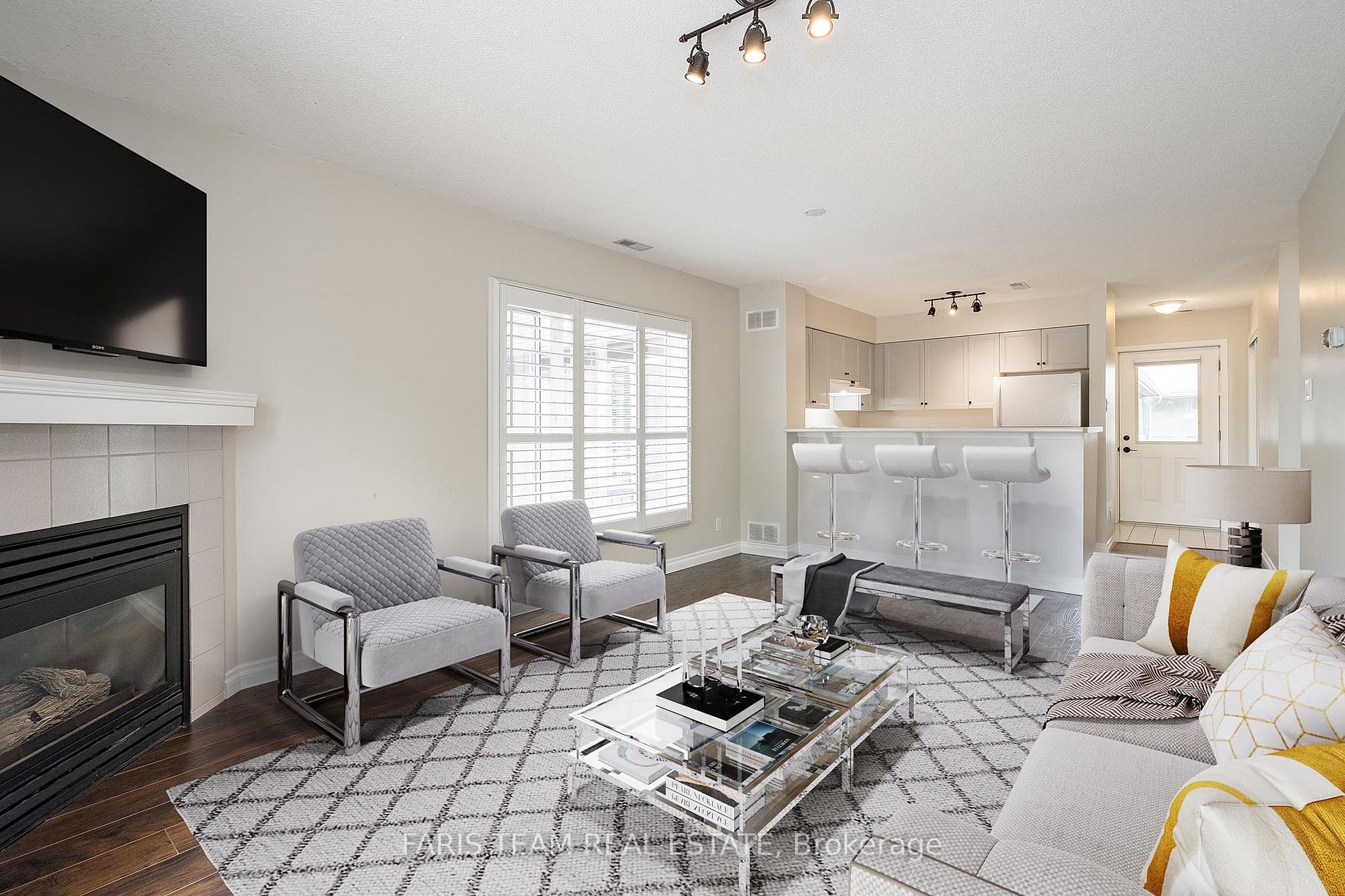 337 Mariners Way, #8