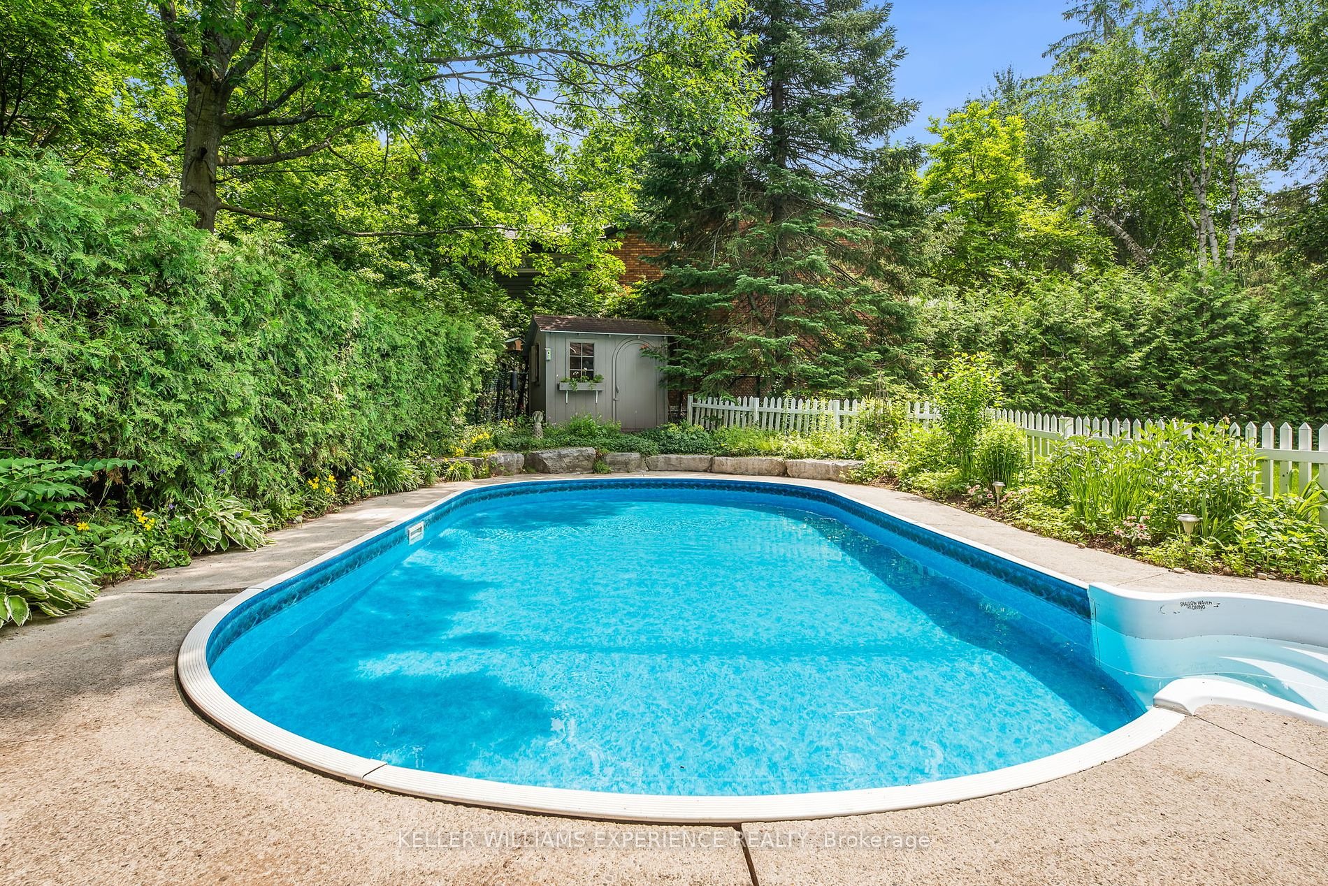 13 Royal Oak Dr
