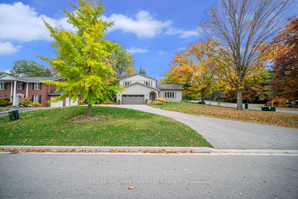 13 Royal Oak Dr