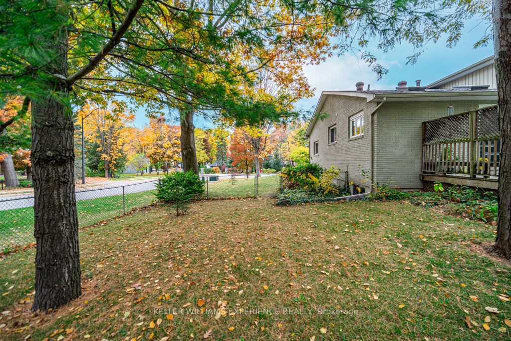 13 Royal Oak Dr