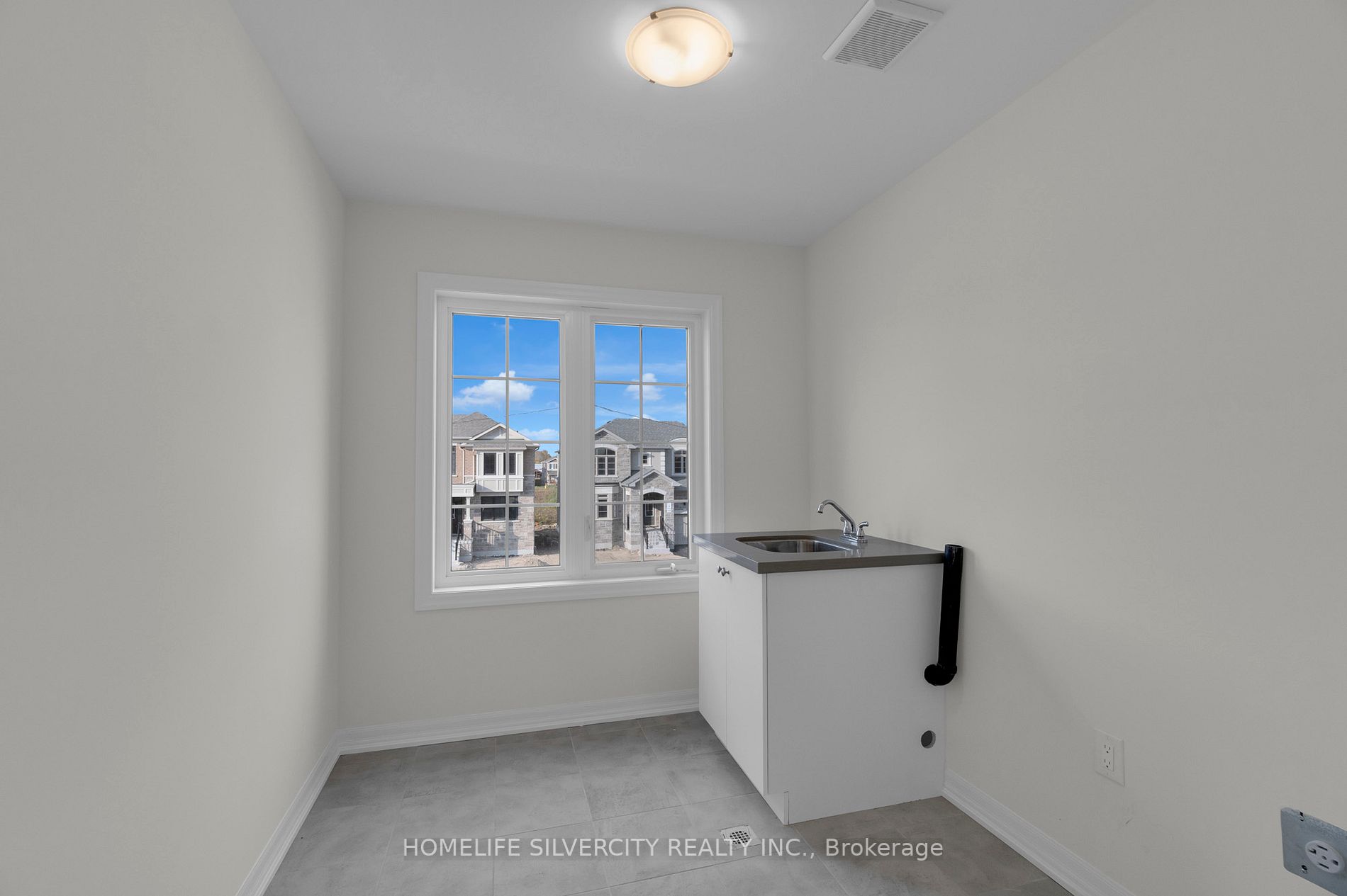 238 Warden St