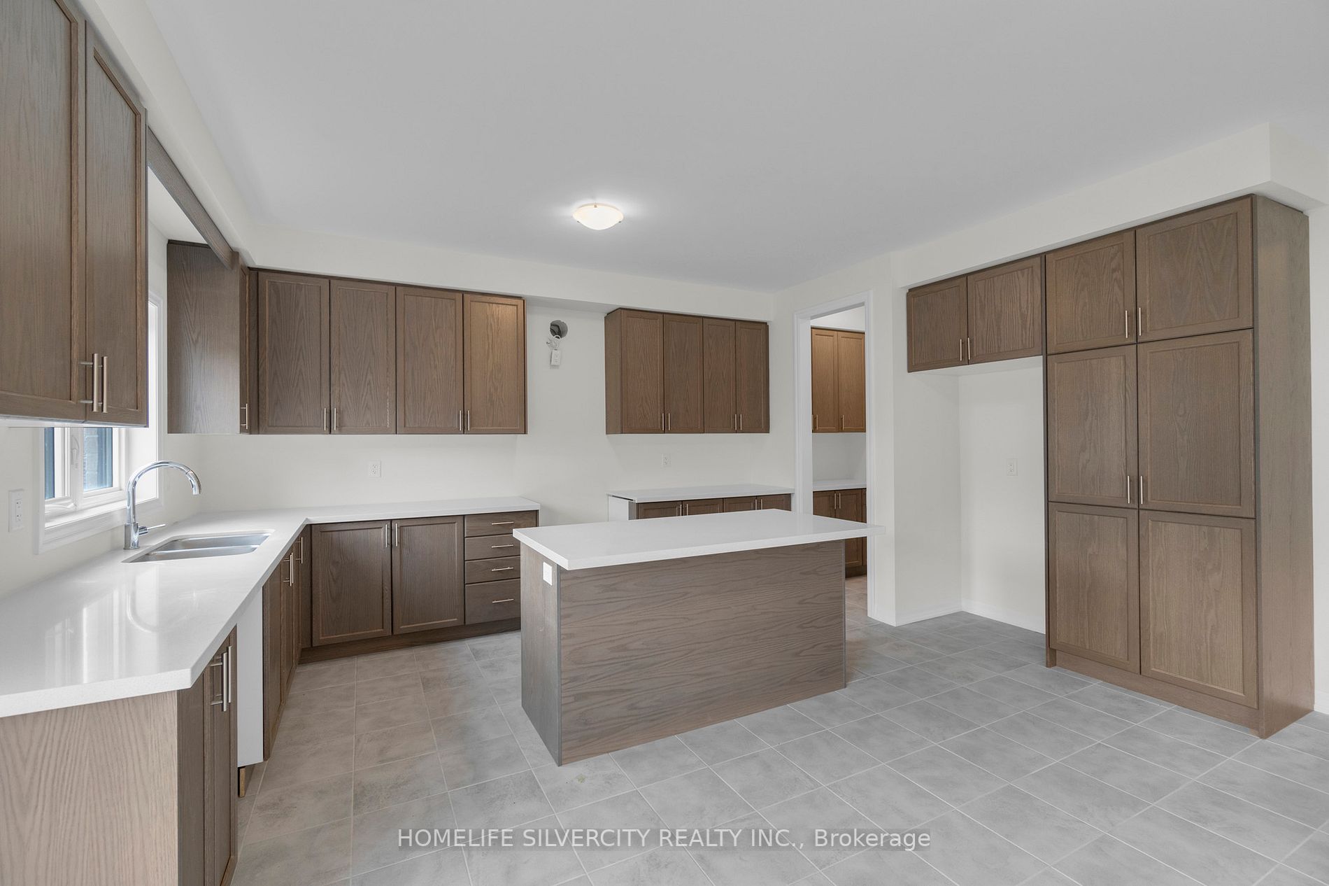 238 Warden St