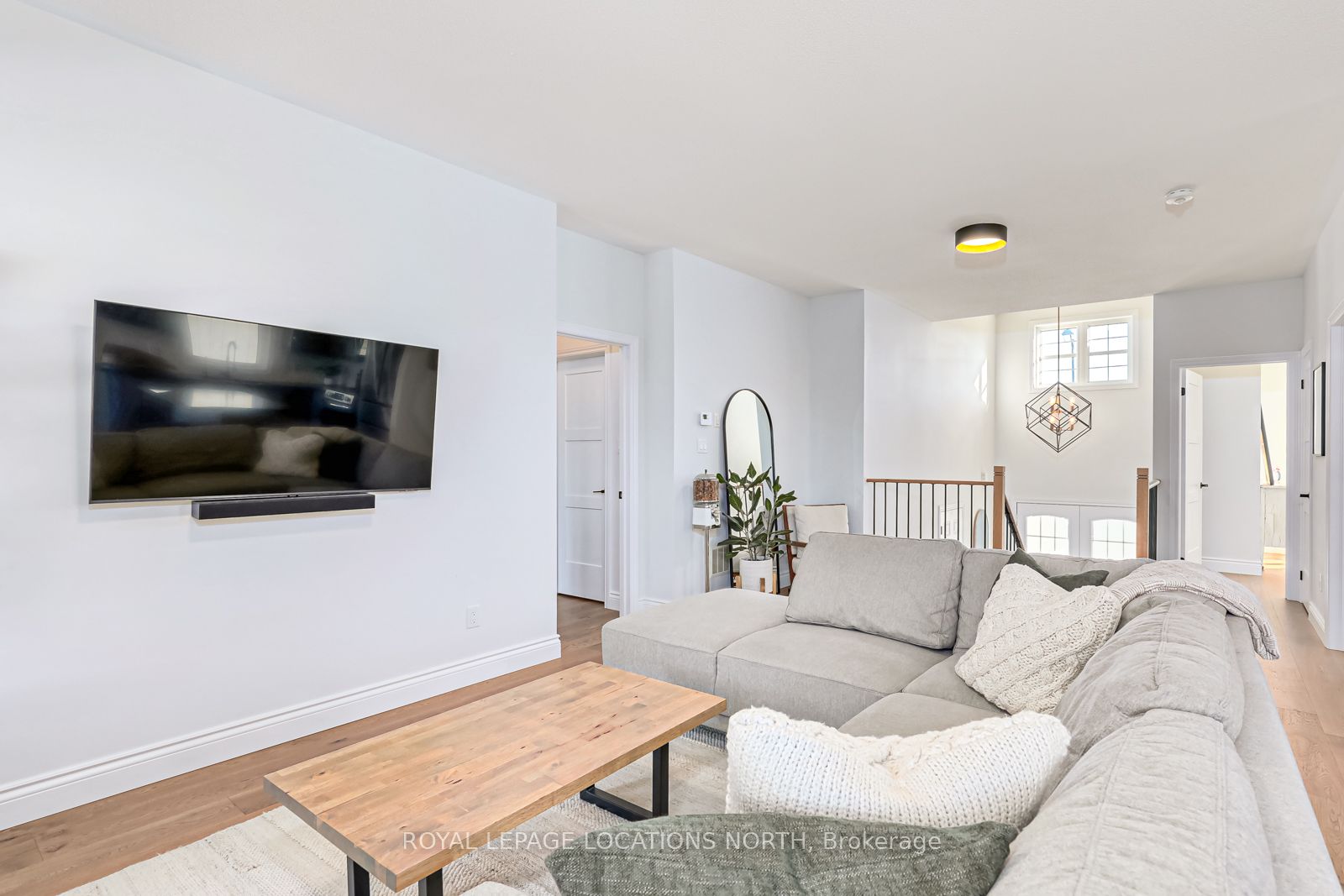 227 Roy Dr