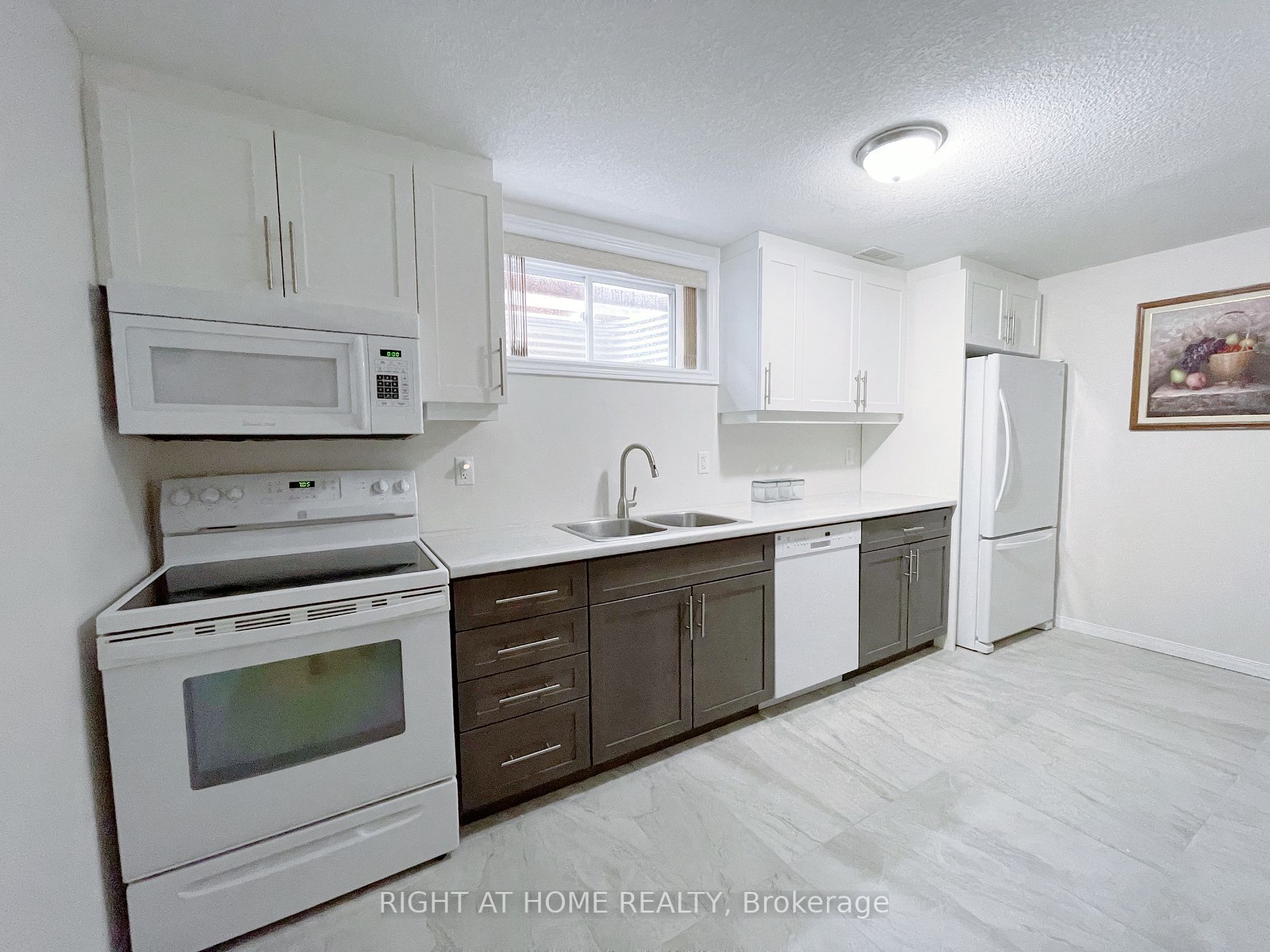 27 Portland St, #Lower