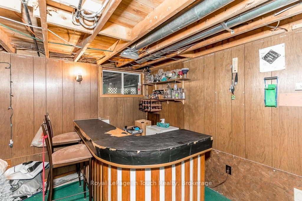 6 Hiawatha Rd
