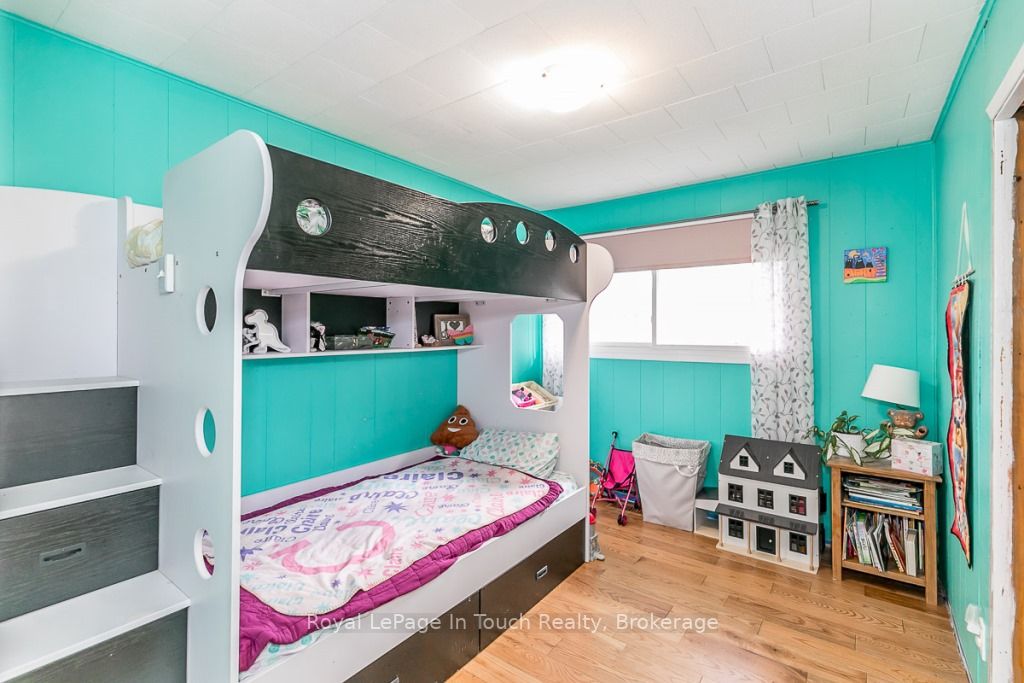 6 Hiawatha Rd