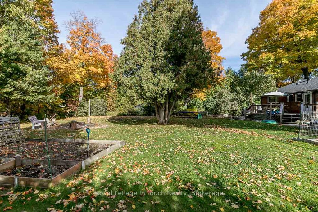 6 Hiawatha Rd