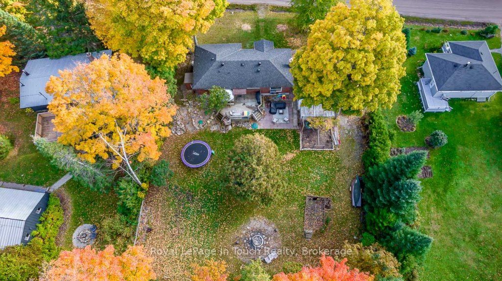 6 Hiawatha Rd