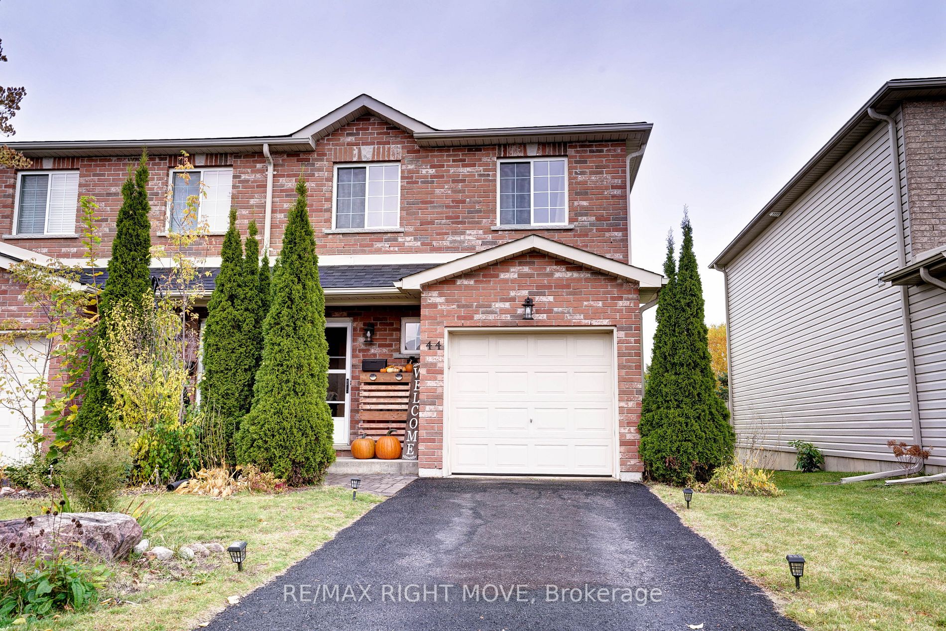 44 Michelle Dr
