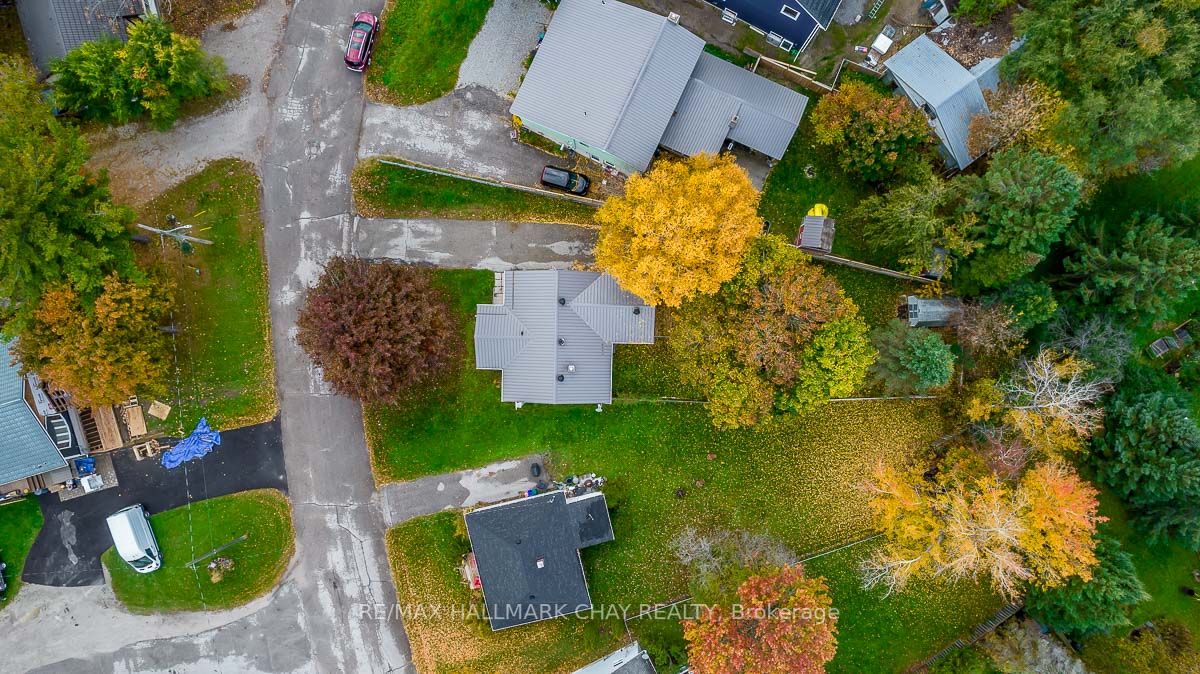 62 Hoover Cres