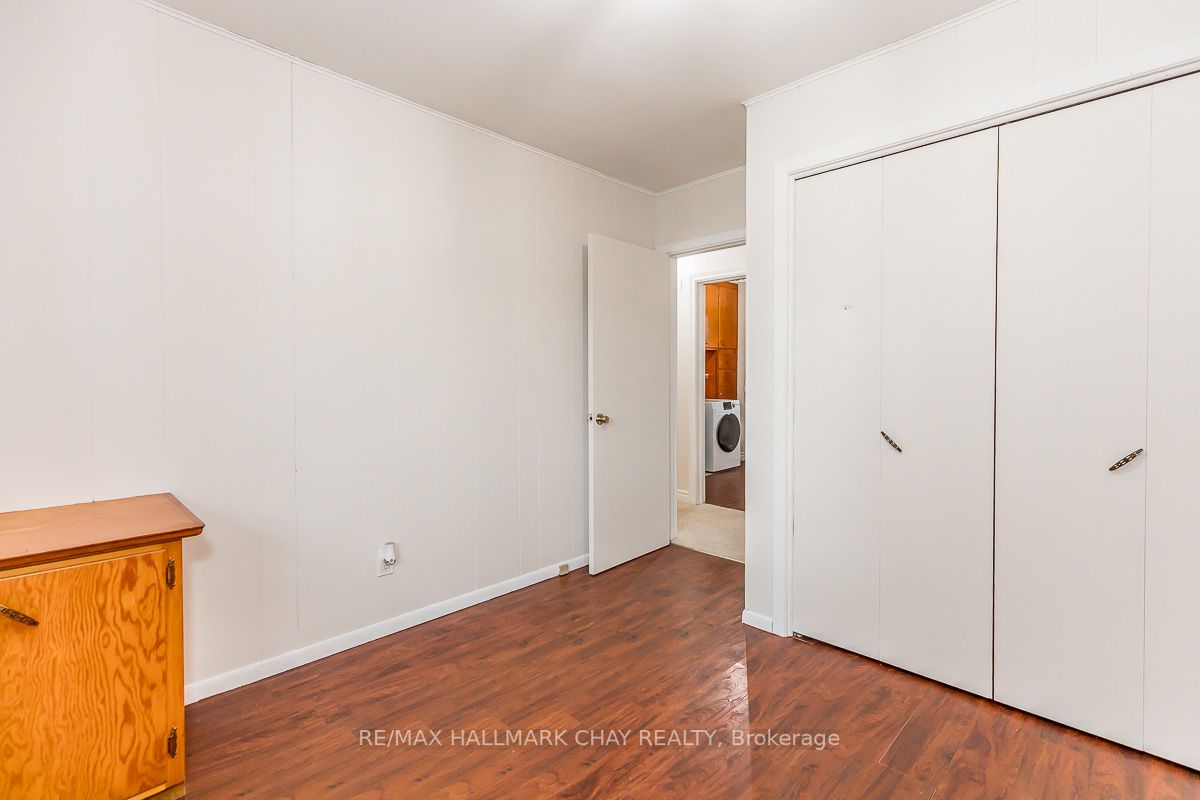 62 Hoover Cres