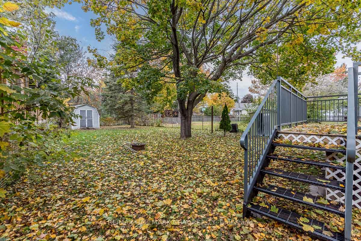 62 Hoover Cres