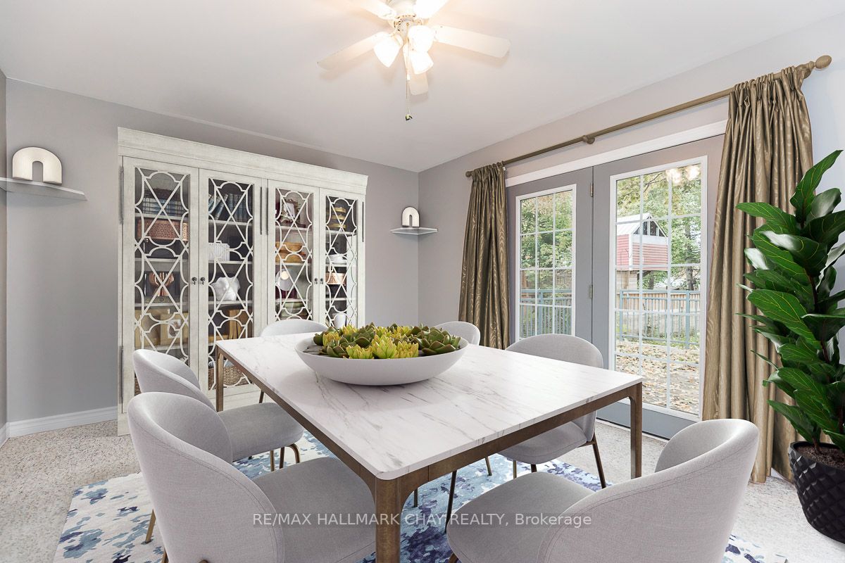 62 Hoover Cres
