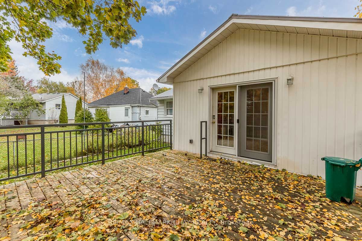 62 Hoover Cres
