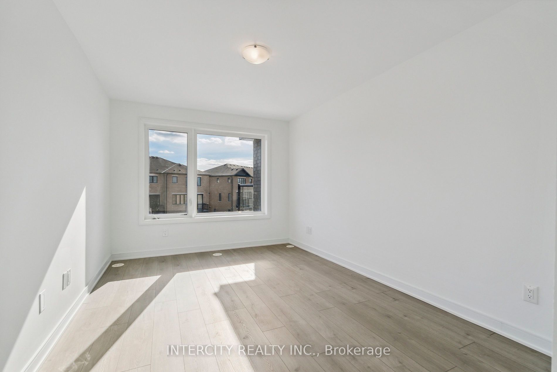 28 Spry Lane