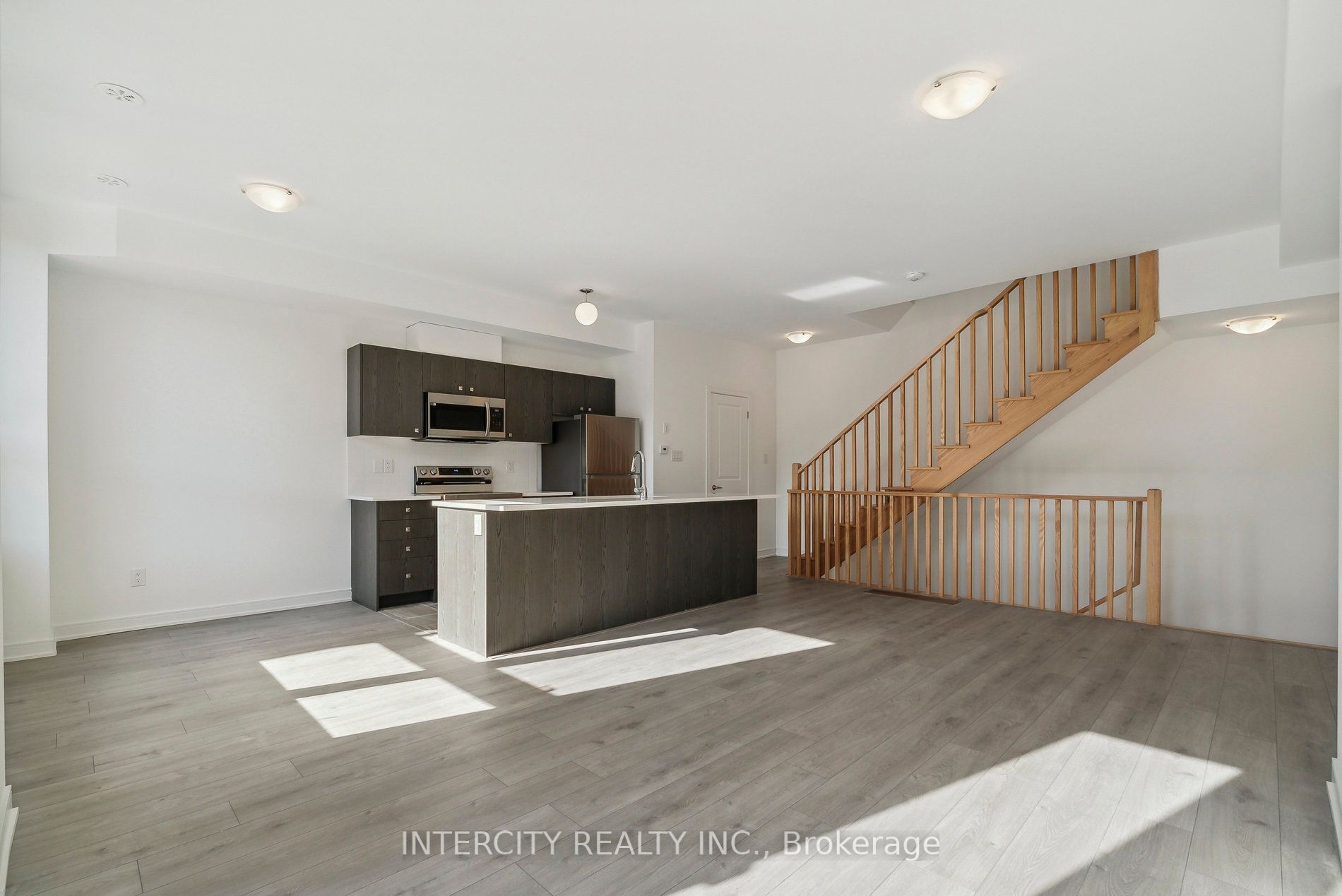 28 Spry Lane