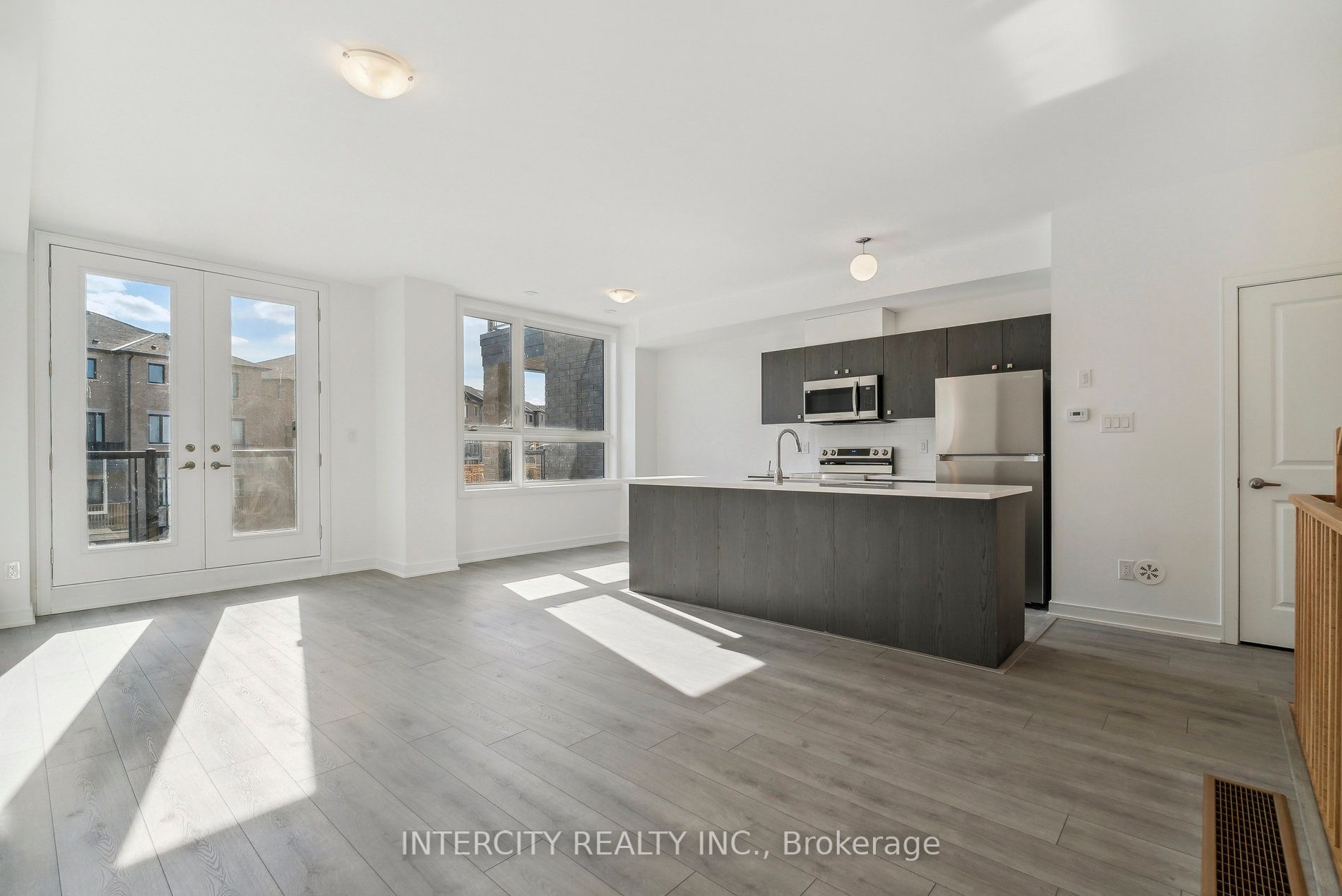 28 Spry Lane