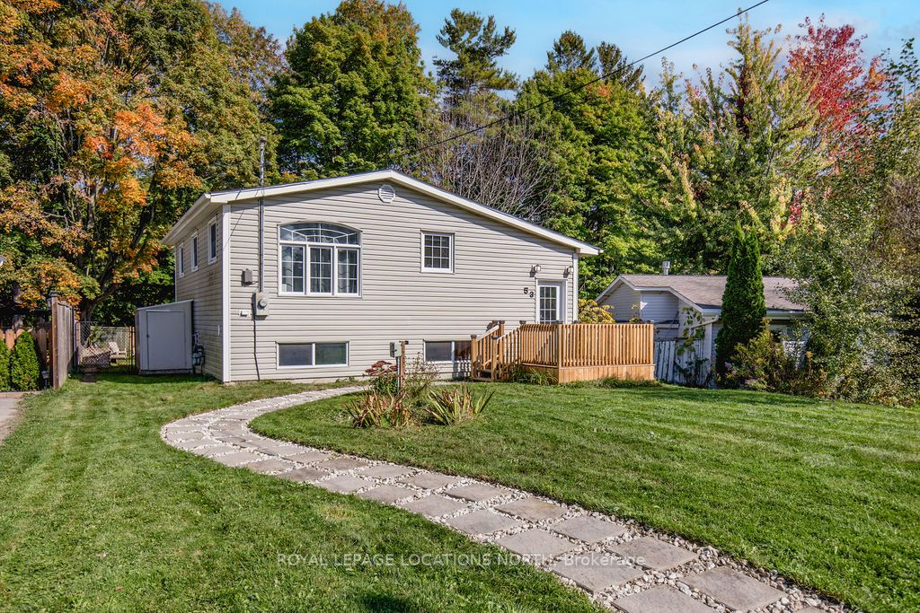 53 Lakeshore Rd W