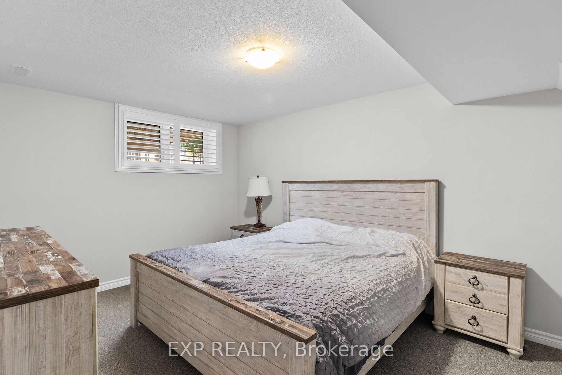 14 Carpenter St