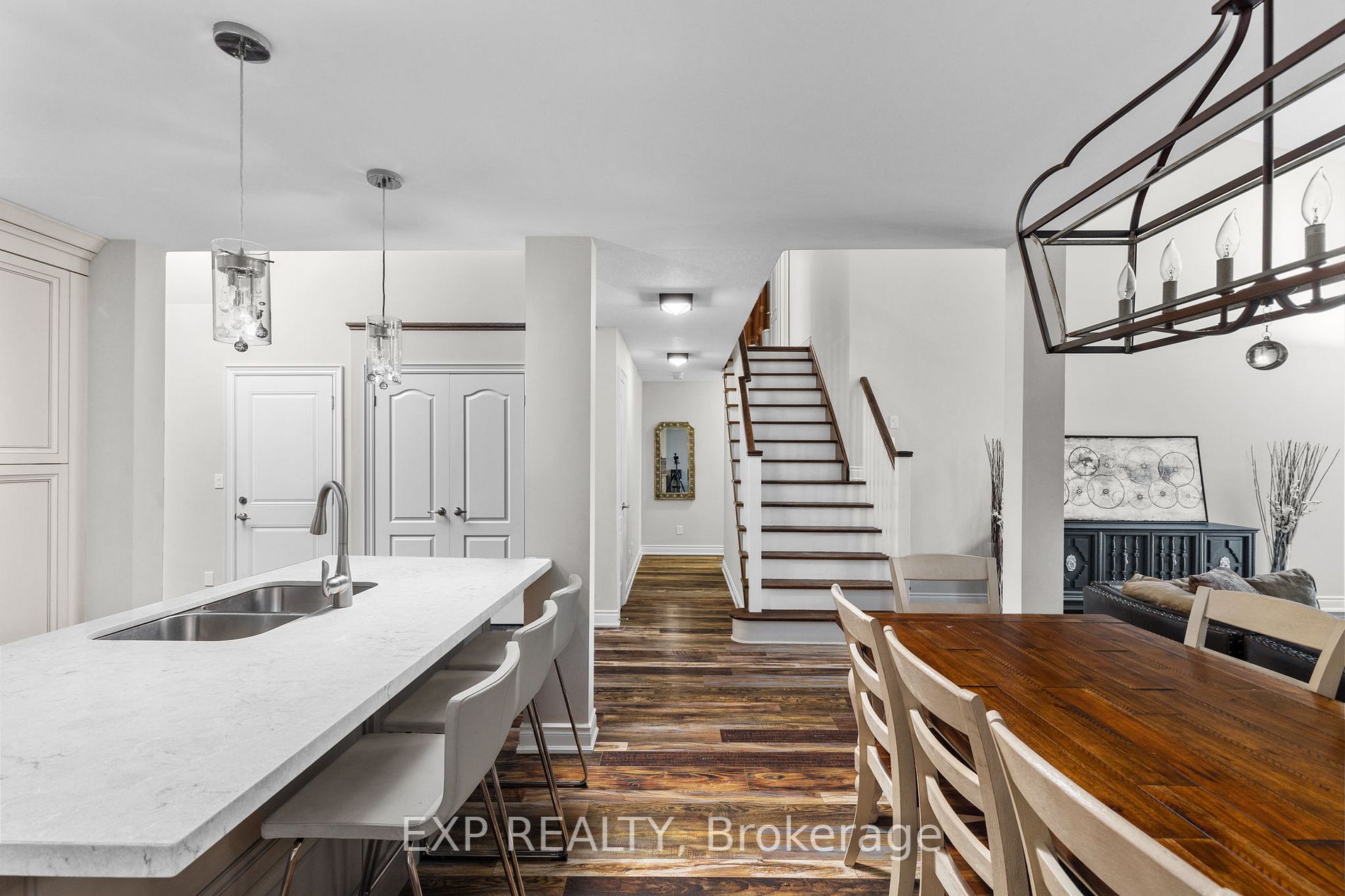 14 Carpenter St