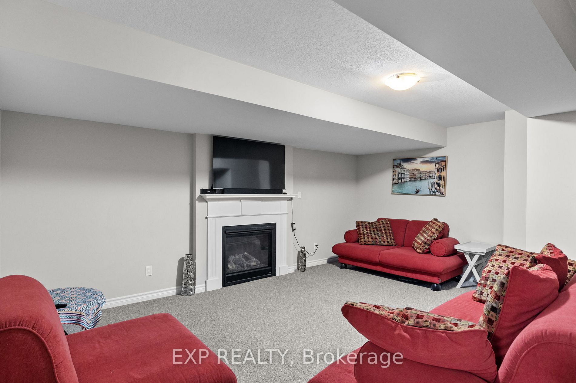 14 Carpenter St