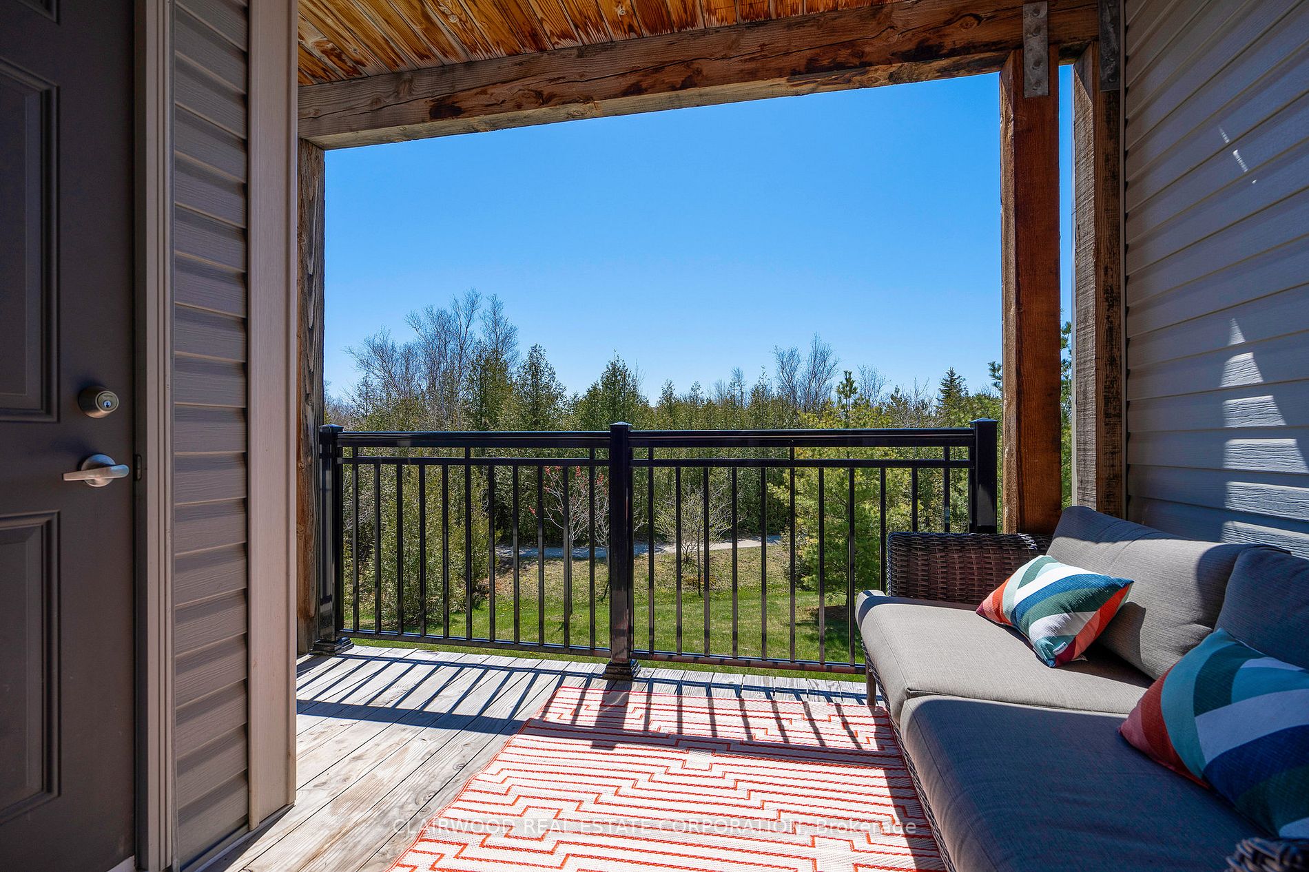 8 Brandy Lane Dr, #204