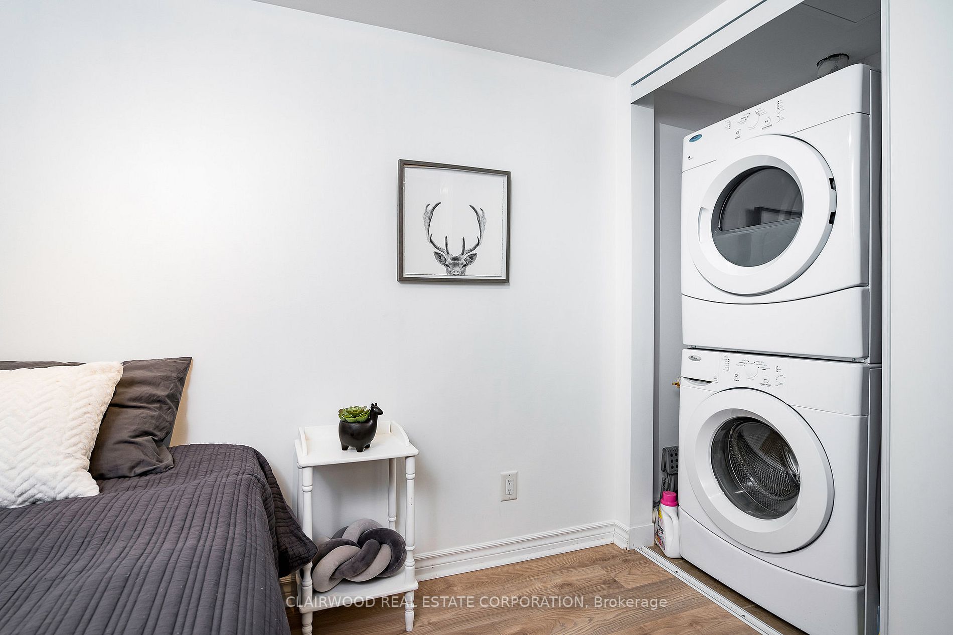 8 Brandy Lane Dr, #204