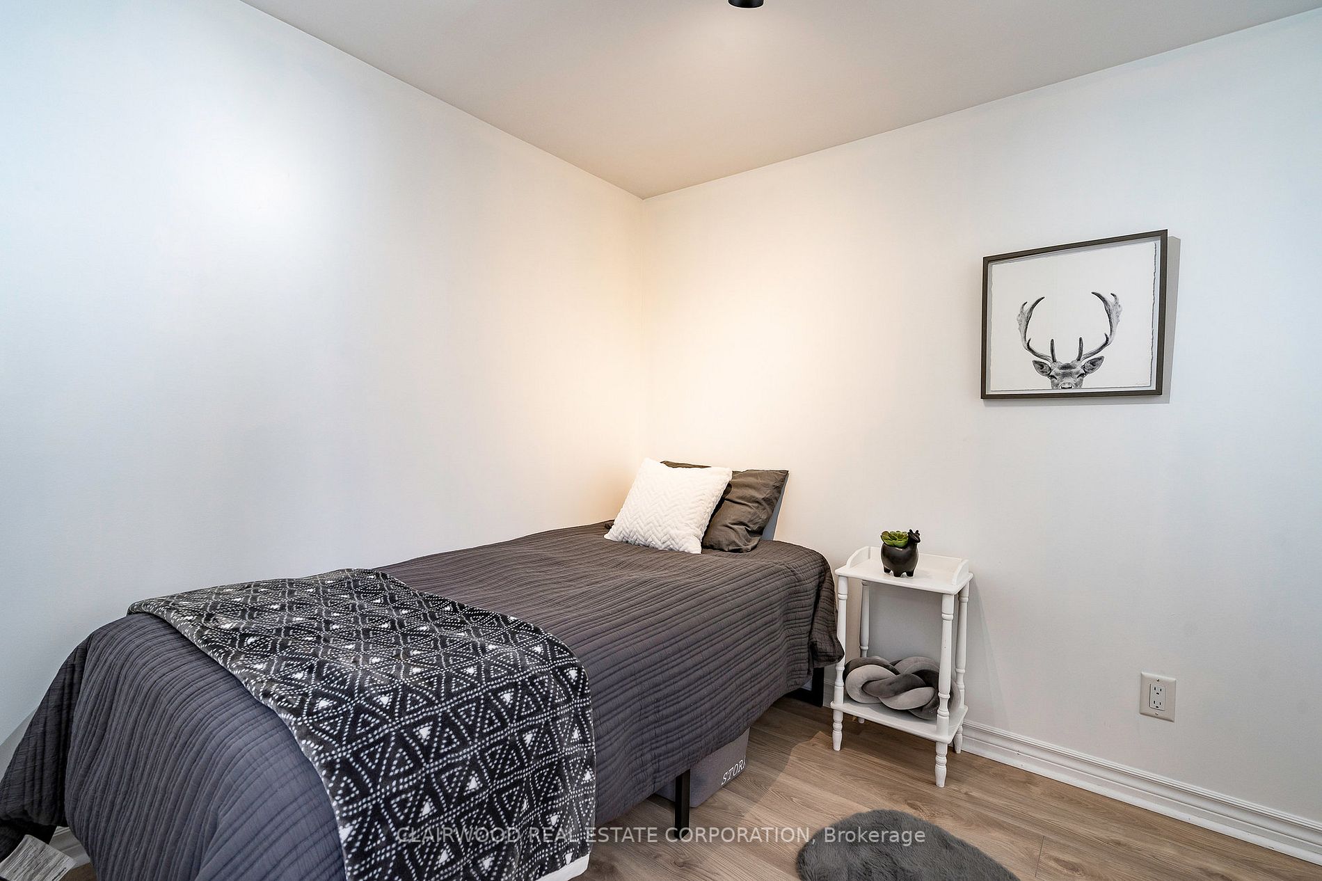 8 Brandy Lane Dr, #204