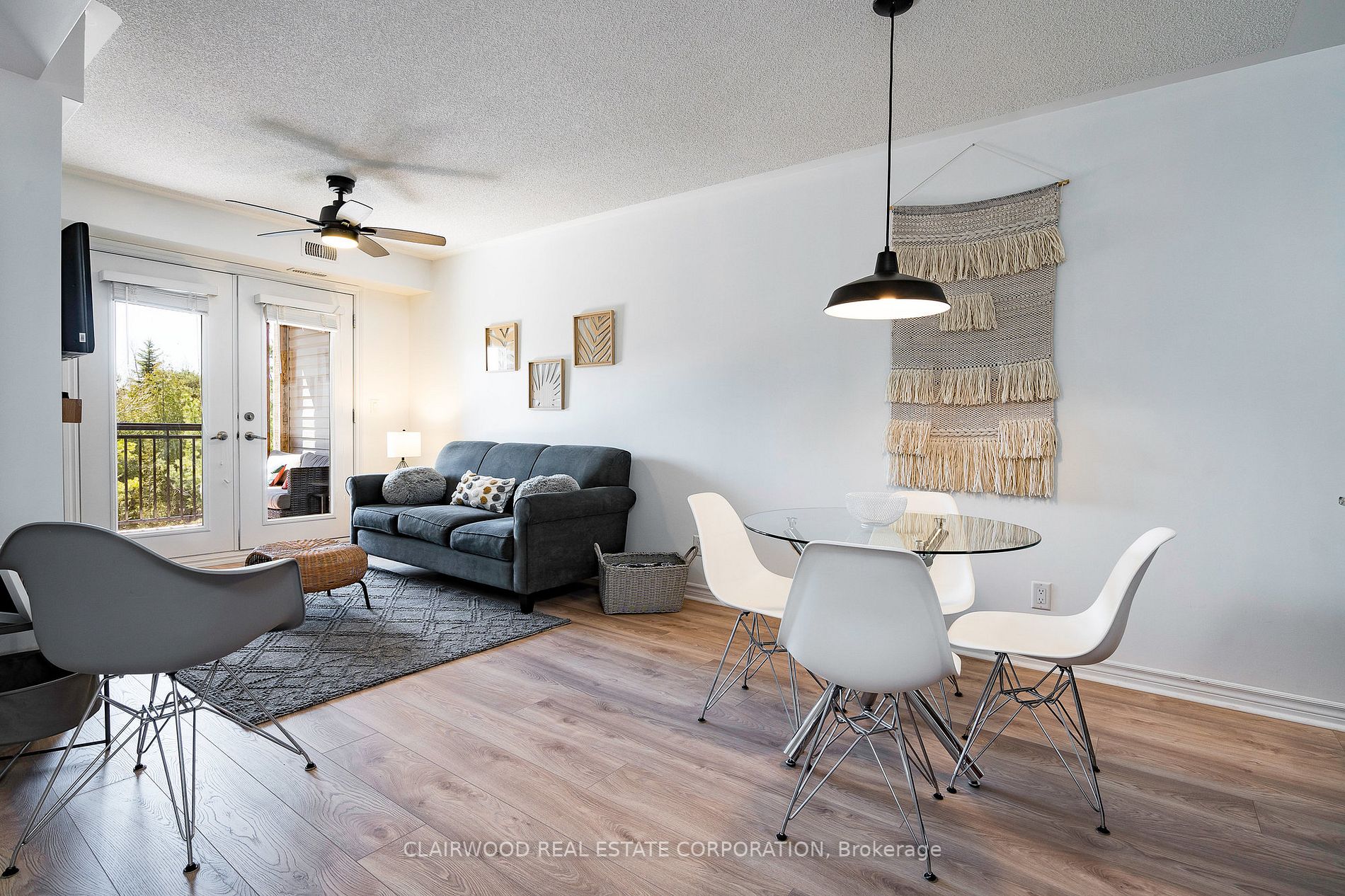 8 Brandy Lane Dr, #204