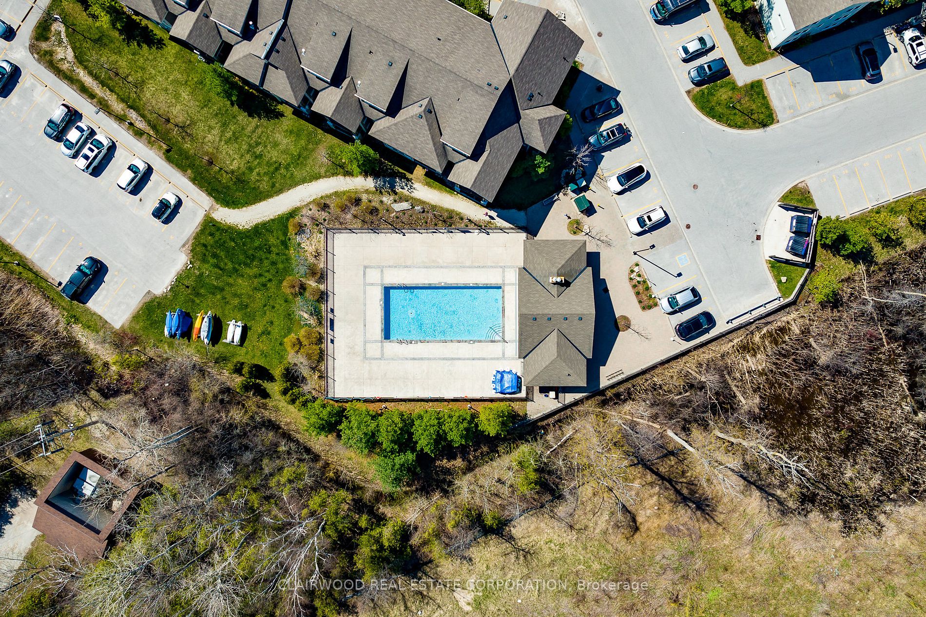 8 Brandy Lane Dr, #204