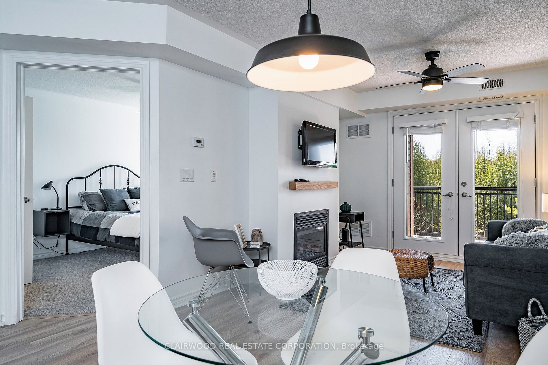 8 Brandy Lane Dr, #204