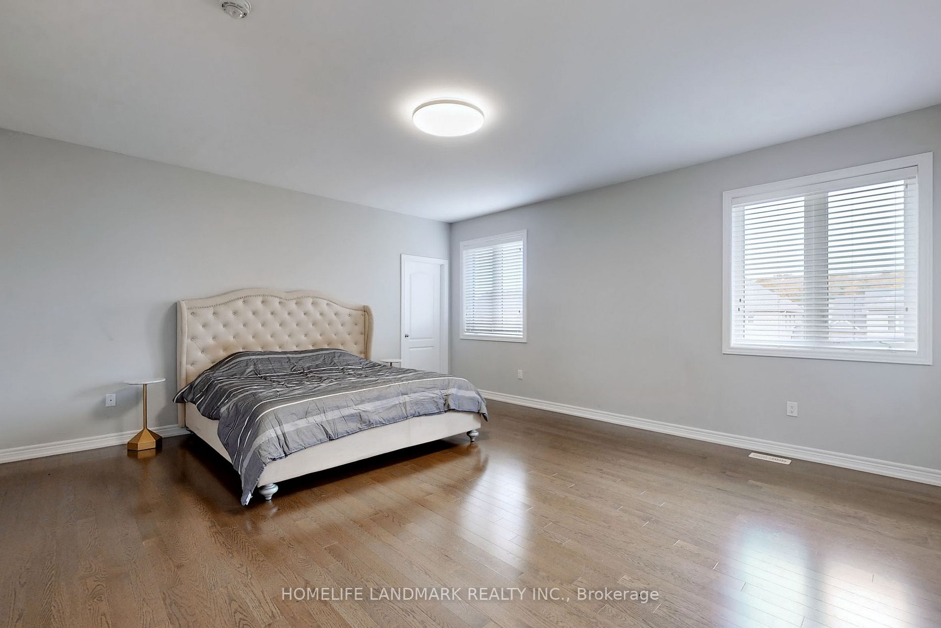 56 Redmond Cres