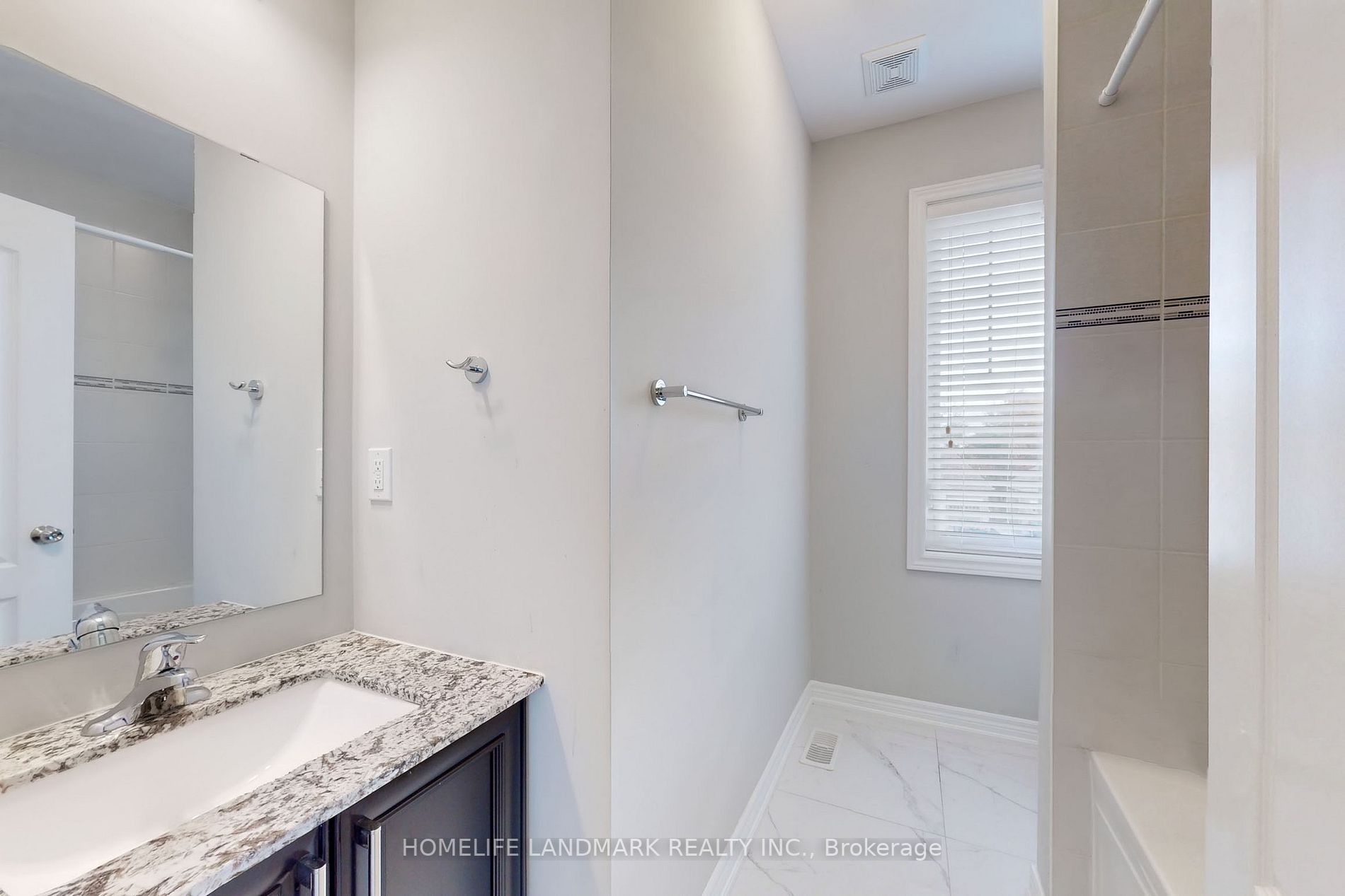 56 Redmond Cres