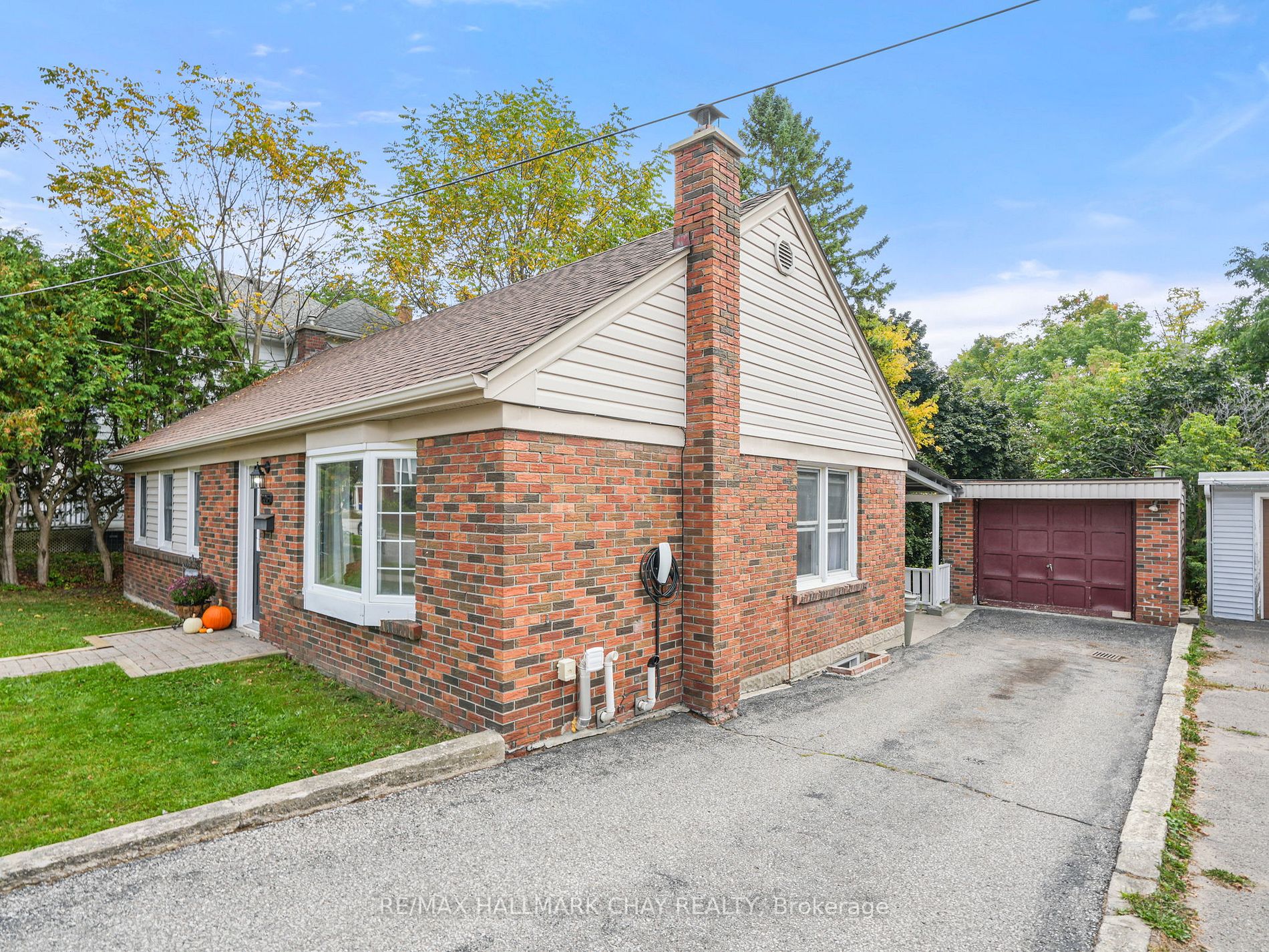 205 Mary St