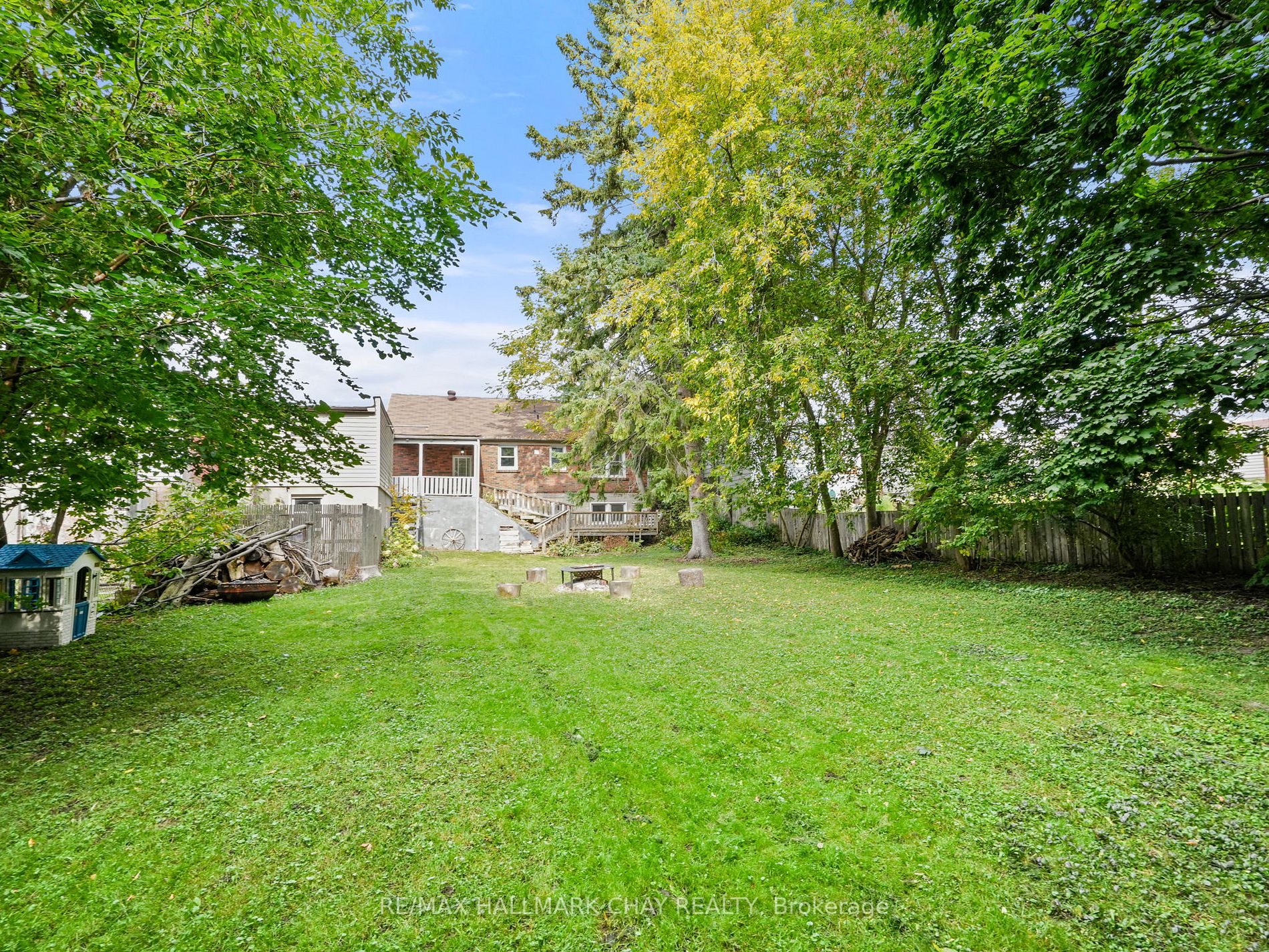 205 Mary St
