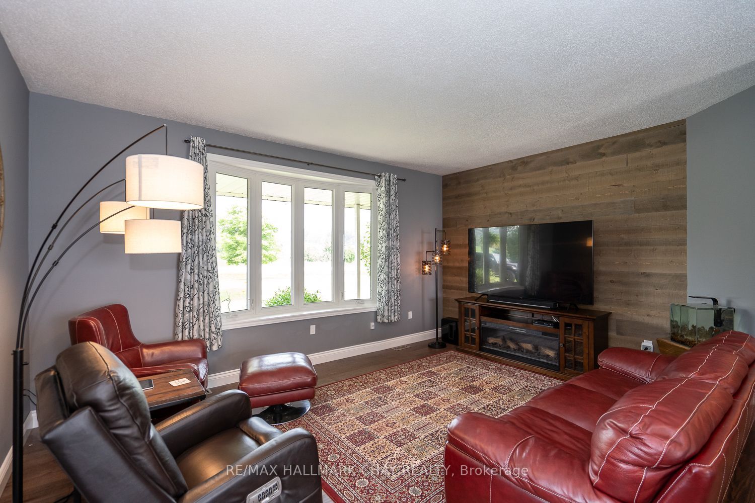 2173 Fairgrounds Rd S